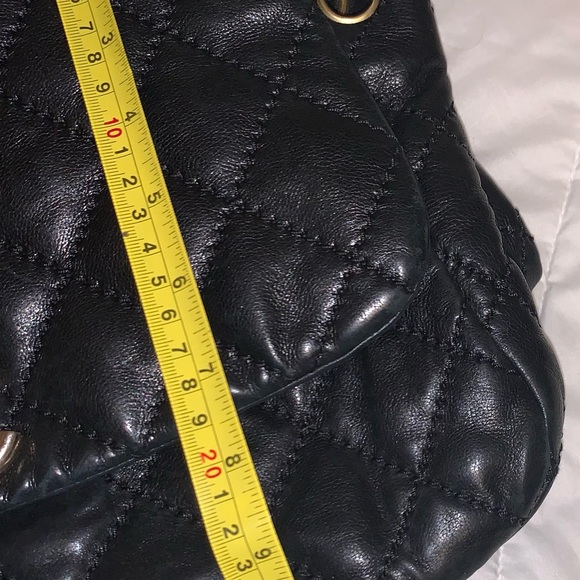 Chanel Black Quilted Leather Shoulder Bag - Picture 9 of 16